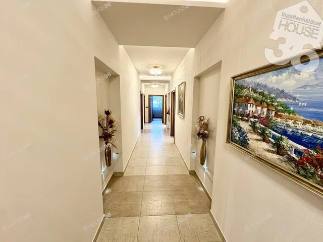 Eladó ház Kecskemét, Kadafalva 275 nm