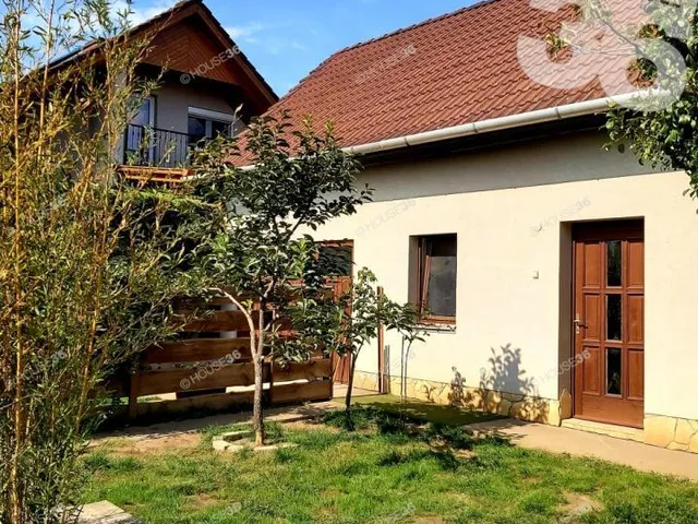 Eladó ház Kecskemét, Petőfiváros 192 nm