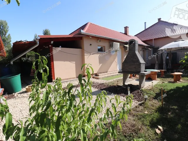 Eladó ház Cserkeszőlő 156 nm