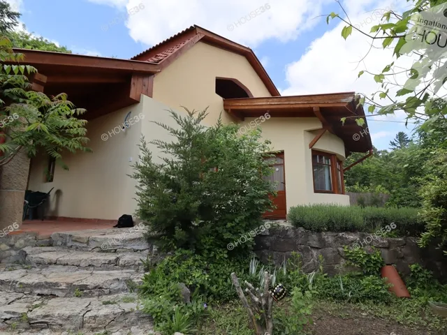 Eladó ház Leányfalu 122 nm