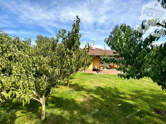 Eladó ház Kecskemét, Hunyadiváros 126 nm