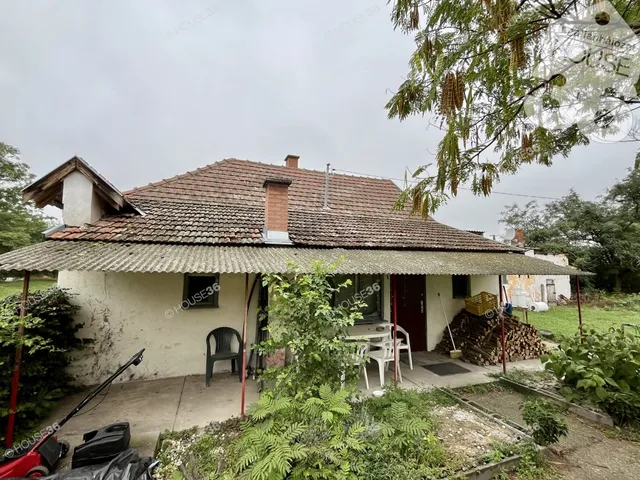 Eladó ház Tiszaalpár 63 nm