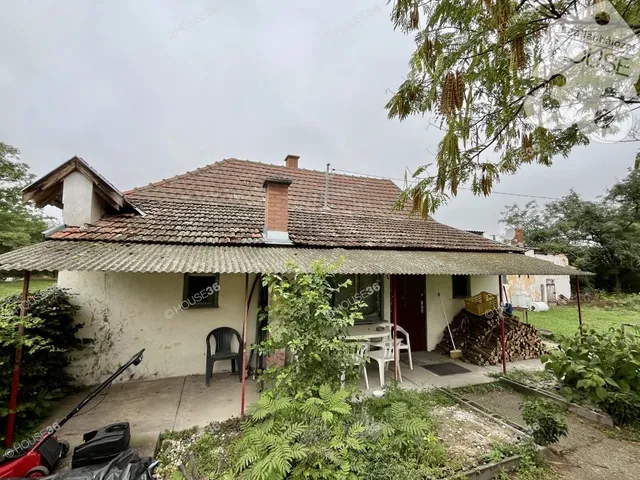 Eladó ház Tiszaalpár 63 nm