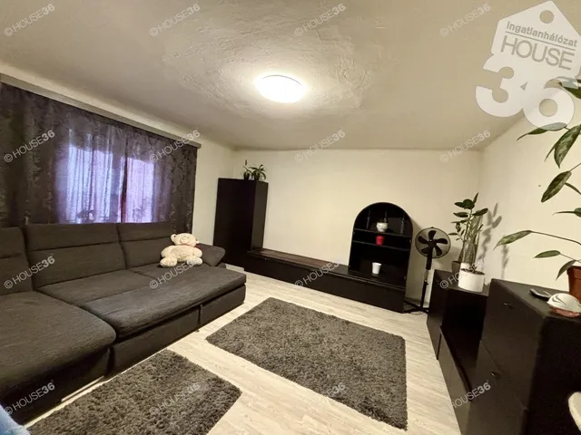 Eladó ház Tiszaalpár 63 nm