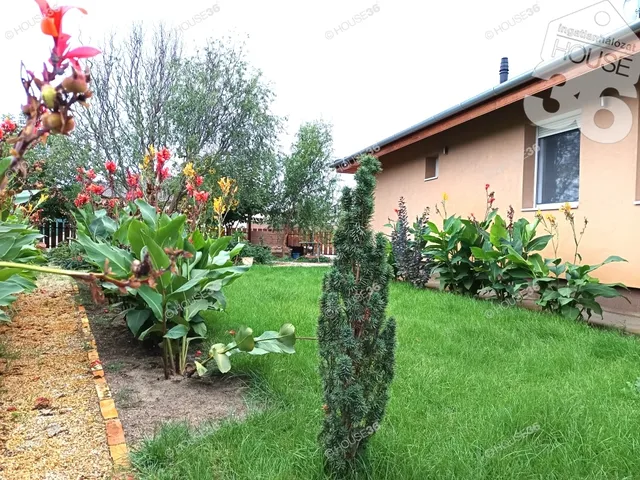 Eladó ház Kecskemét, Felsőszéktó 108 nm