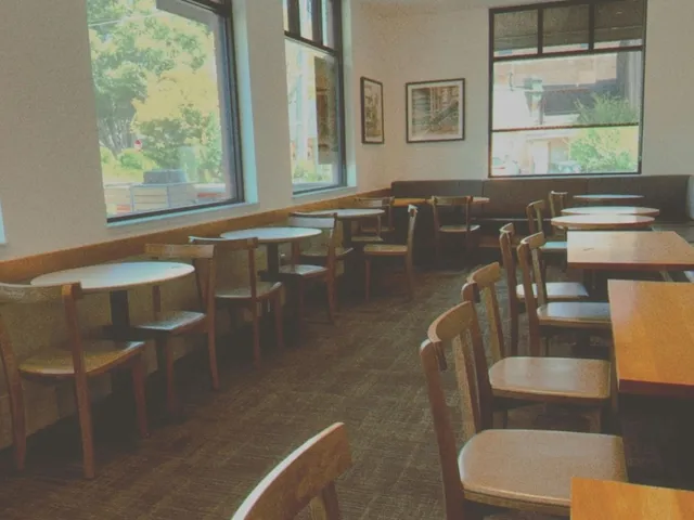 Eladó kereskedelmi és ipari ingatlan Kecskemét 42 nm