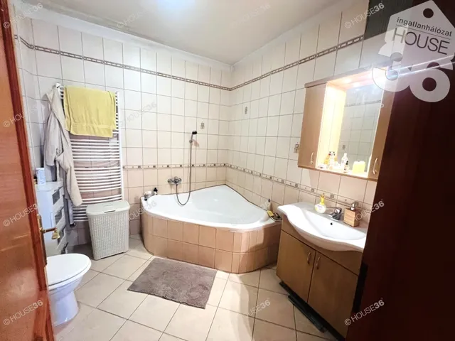 Eladó lakás Szekszárd 352 nm