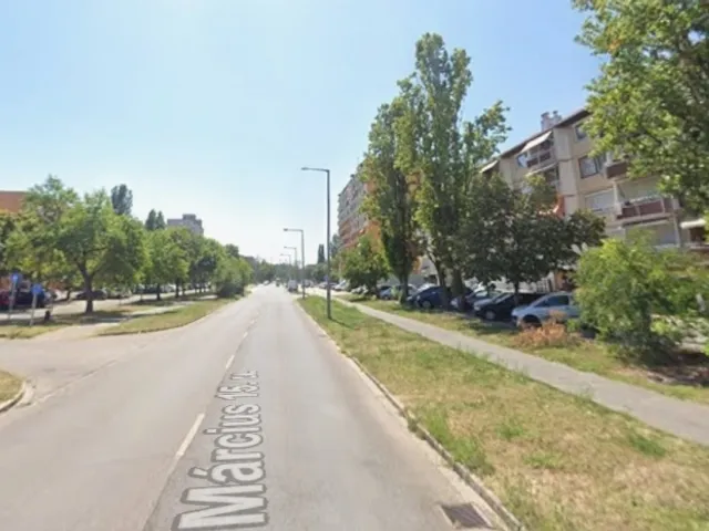 Eladó kereskedelmi és ipari ingatlan Kecskemét 42 nm