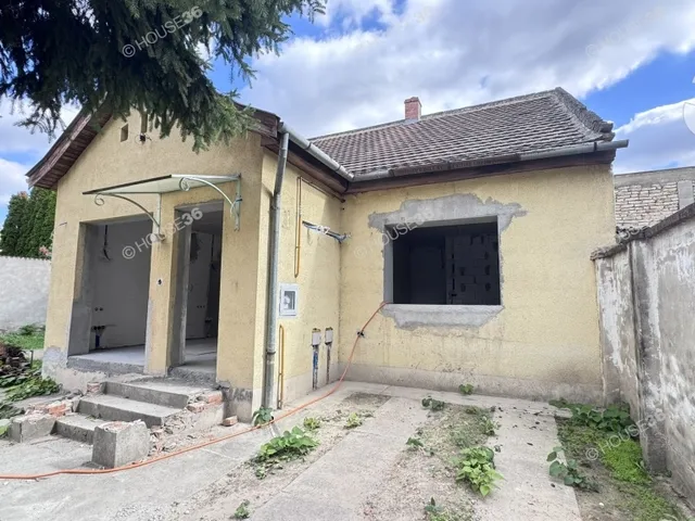 Eladó ház Kecskemét 64 nm