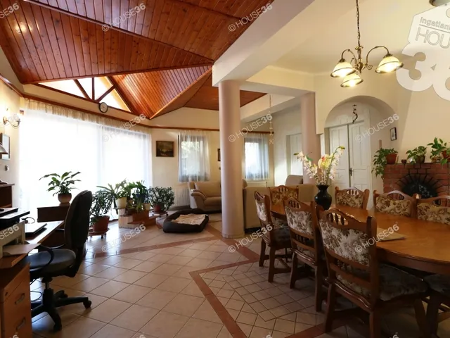 Eladó ház Kecskemét 176 nm