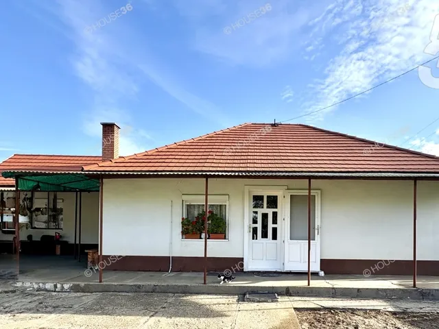 Eladó ház Kecskemét 89 nm