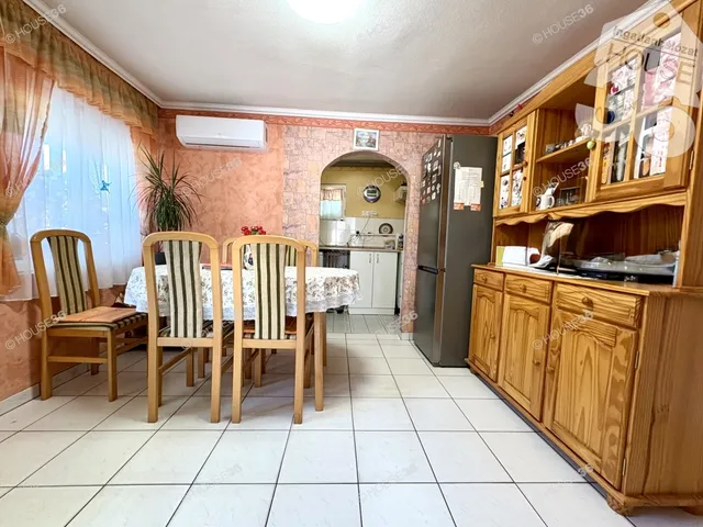 Eladó ház Kecskemét, Úrihegy 89 nm