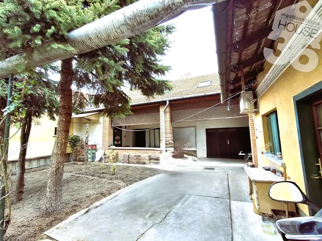 Eladó ház Kiskunfélegyháza 260 nm