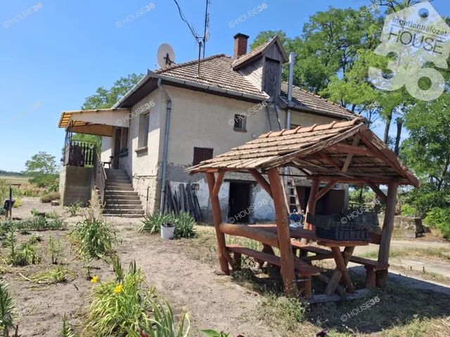 Eladó mezőgazdasági ingatlan Jakabszállás 80 nm