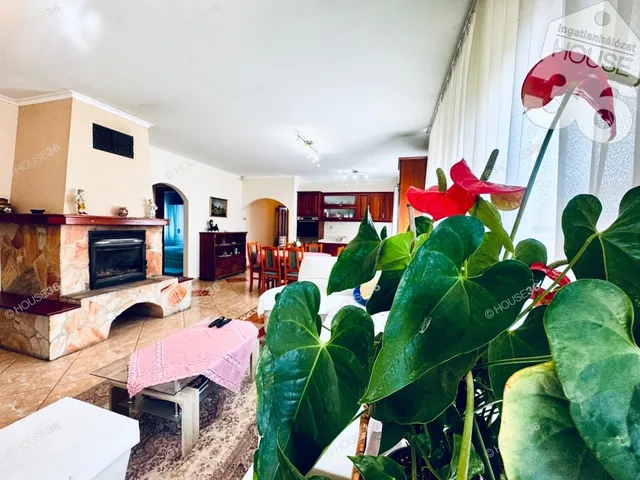 Eladó ház Kecskemét, Hunyadiváros 126 nm