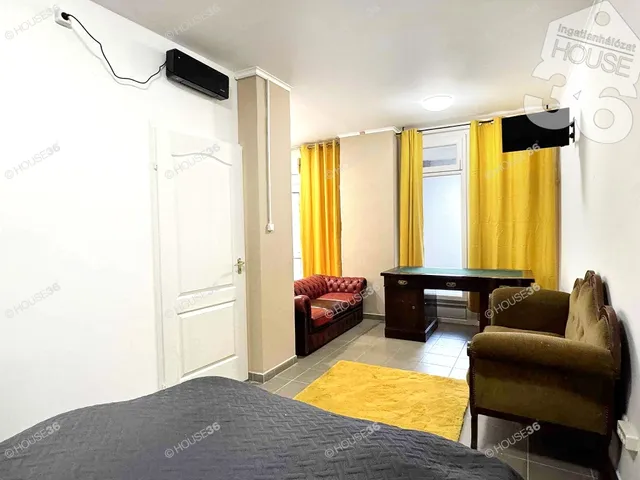 Eladó kereskedelmi és ipari ingatlan Kecskemét, Belváros 42 nm