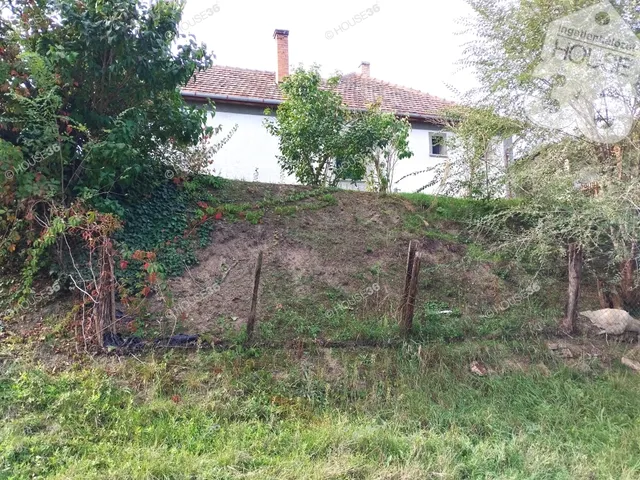 Eladó ház Tiszaalpár 67 nm