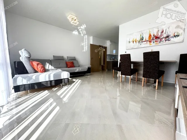 Kiadó lakás Kecskemét, Belváros 71 nm