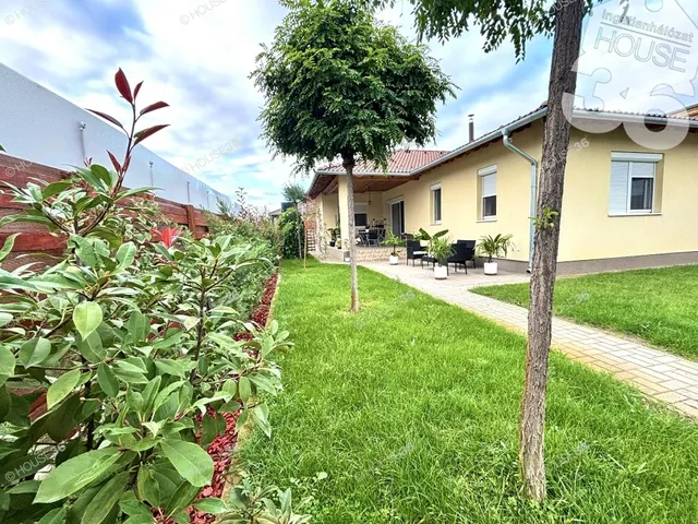 Eladó ház Ballószög 107 nm