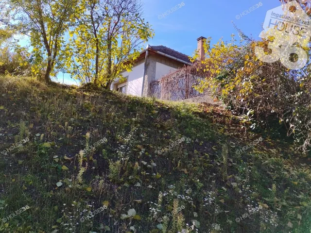 Eladó ház Tiszaalpár 67 nm