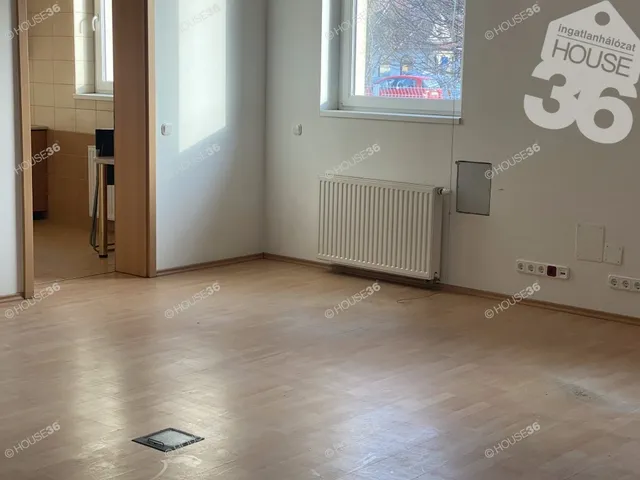 Eladó kereskedelmi és ipari ingatlan Kecskemét, Kósafalu 540 nm