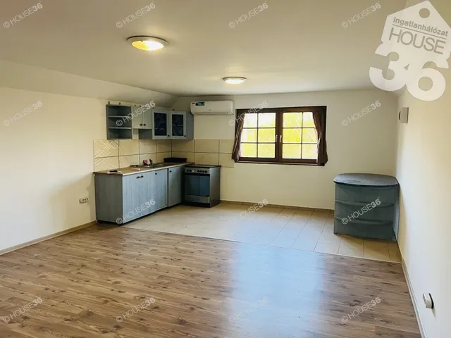 Eladó ház Tolna 210 nm