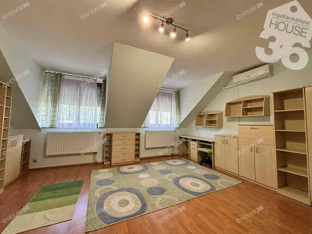 Eladó ház Kecskemét, Hunyadiváros 95 nm