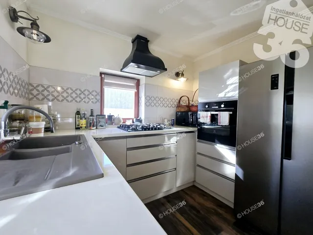 Eladó ház Nagykőrös 170 nm