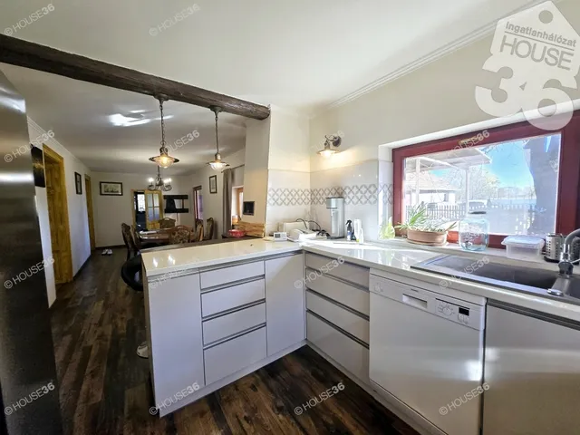 Eladó ház Nagykőrös 170 nm