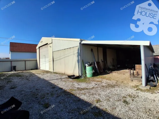 Eladó telek Izsák 714 nm