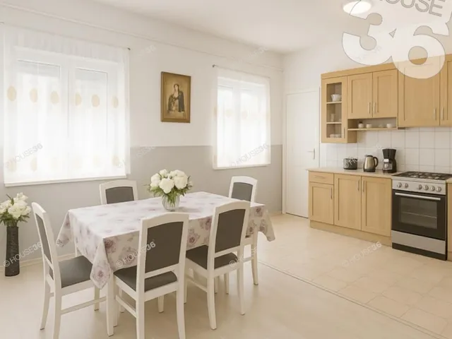 Eladó lakás Kecskemét, Belváros 92 nm