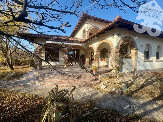 Eladó ház Felsőlajos 140 nm