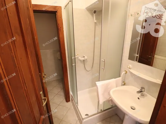 Eladó kereskedelmi és ipari ingatlan Sopron 520 nm