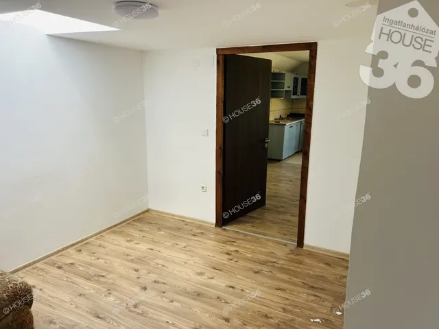 Eladó ház Tolna 210 nm