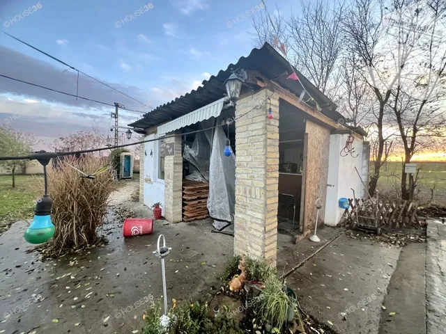 Eladó kereskedelmi és ipari ingatlan Kecskemét, Kósafalu 70 nm