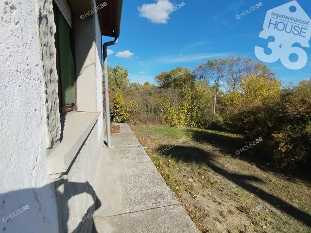 Eladó ház Tiszaalpár 67 nm