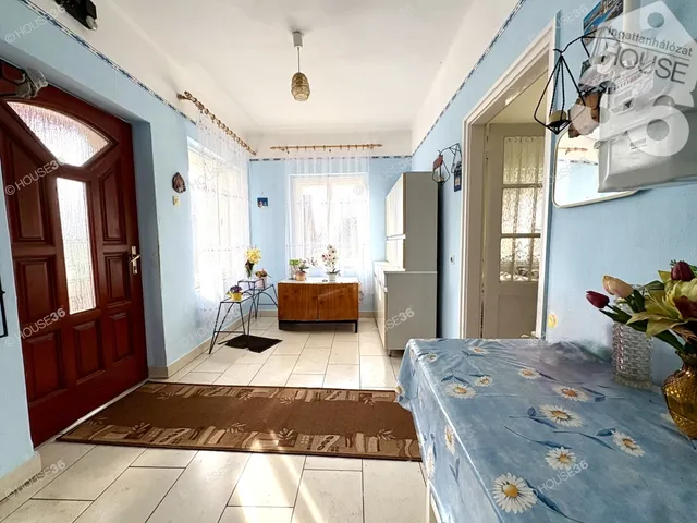 Eladó ház Városföld 76 nm