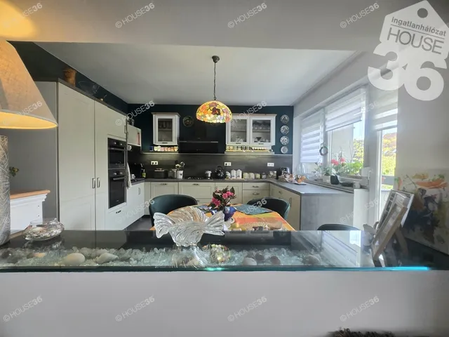 Eladó ház Kecskemét, Petőfiváros 160 nm