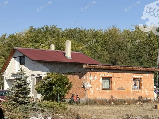 Eladó ház Felsőlajos 124 nm