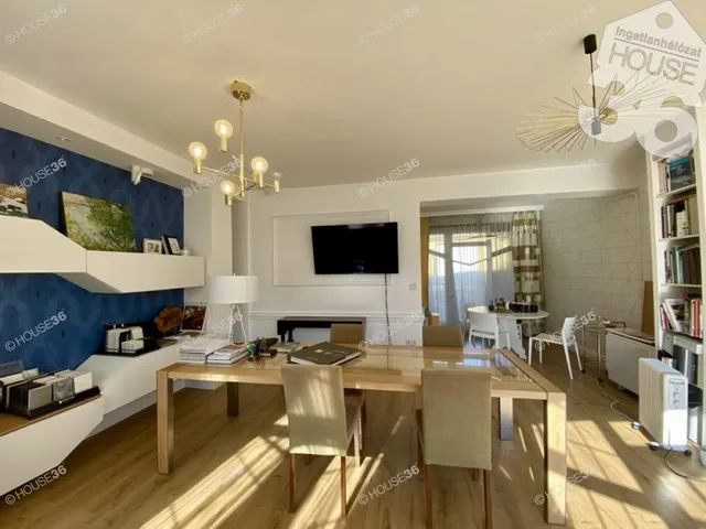 Eladó kereskedelmi és ipari ingatlan Kecskemét, Belváros 54 nm