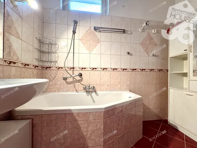 Eladó ház Kecskemét 78 nm