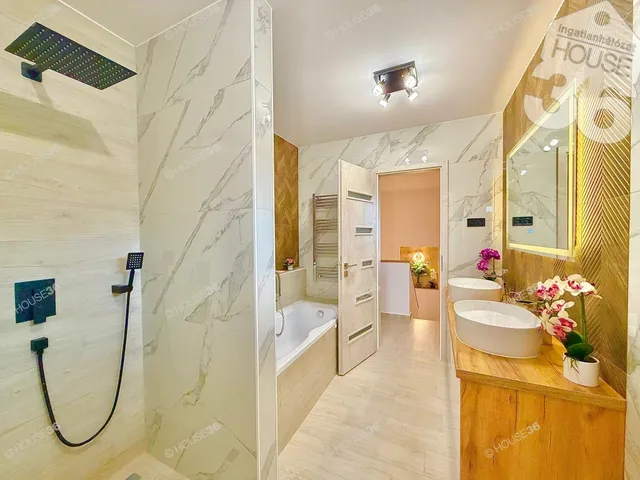 Eladó ház Kecskemét, Hollandfalu 135 nm