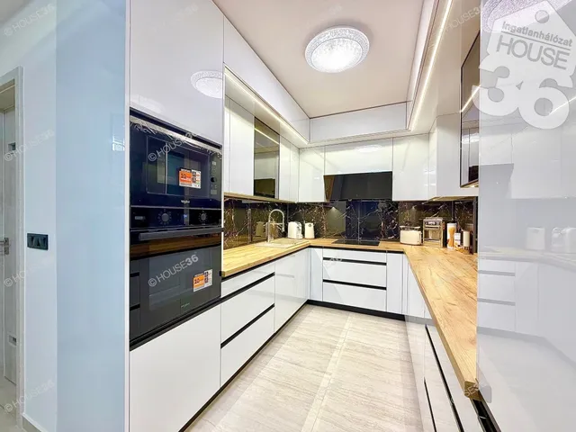 Eladó ház Kecskemét, Hollandfalu 135 nm