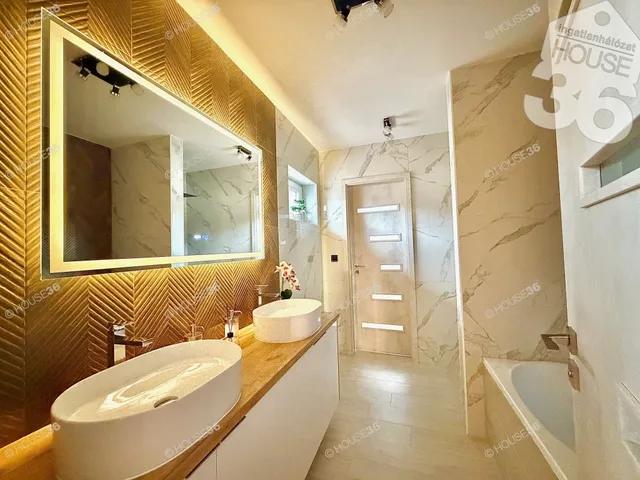 Eladó ház Kecskemét, Hollandfalu 135 nm