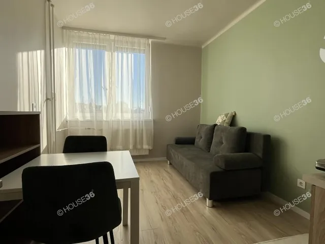 Kiadó lakás Kecskemét, Belváros 18 nm