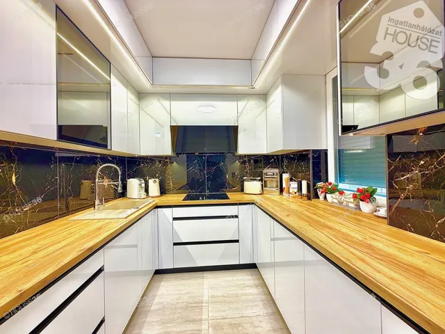 Eladó ház Kecskemét, Hollandfalu 135 nm