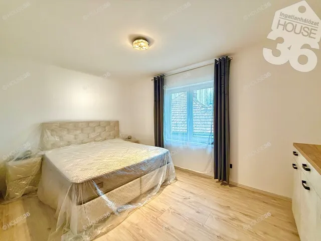 Eladó ház Kecskemét, Hollandfalu 135 nm