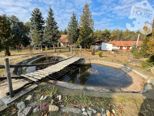 Eladó kereskedelmi és ipari ingatlan Ballószög 680 nm