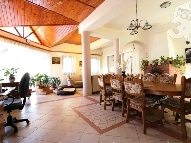 Eladó ház Kecskemét, Belváros 176 nm