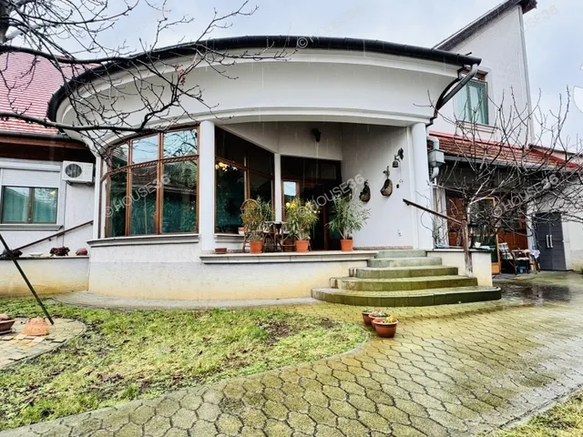 Eladó ház Kecskemét, Belváros 310 nm